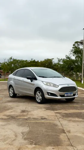Ford Fiesta Sedan 1.6 16V Flex Aut. 2015