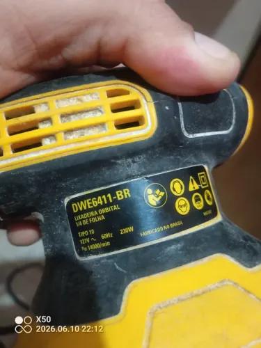 Lixadeira Orbital 1/4" Dewalt Modelo DWE6411 Potência 250W