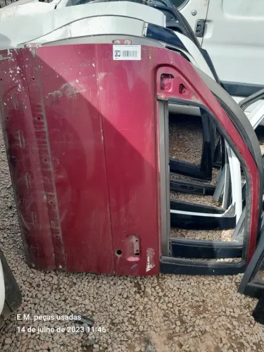 Porta dianteira direita esquerda daihatsu terios