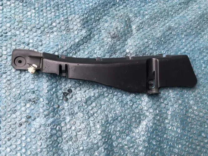 Moldura Porta Malas Direito Sandero 15 a 20 