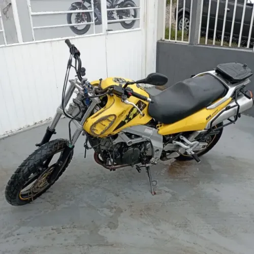 Sucata de moto para retirada de peças Suzuki Vstrom 1000 2004