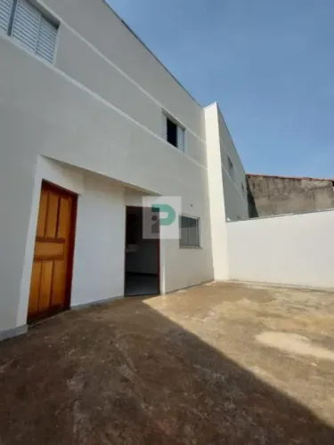 Sobrado para Venda em Mogi das Cruzes, Parque Olimpico, 2 dormitórios, 2 banheiros, 2 vaga