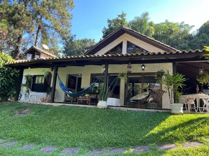 Casa com 4 dormitórios à venda, 400 m² por R$ 2.128.000,00 - Granja Viana - Jandira/SP