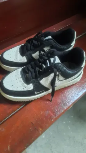 Tênis Nike Air Force 1 lindão 