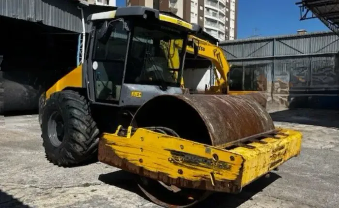 Rolo Compactador Dynapac CA250 ano 2017, Kit Pata / Liso, com 3050 horas, em SP
