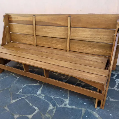 Banco de madeira dobrável - ótimo para sua casa ou quintal!