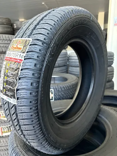 Pneu Crystone 185/70R14 Remold Qualidade