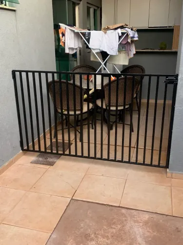 Portãozinho de corredor (cachorro)