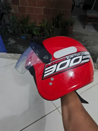 Capacete Inter Open em perfeitas condições 