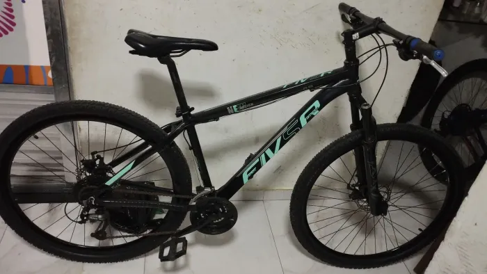 Bicicleta Mountain Bike FIVSR 29 TAM17 3x9 cassete