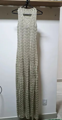 Vestido de festa bege