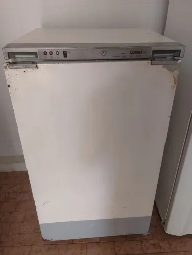 Vendo freezer consul