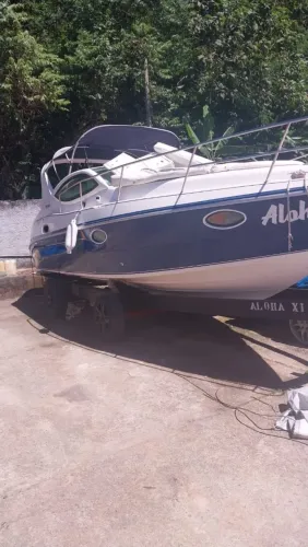 Lancha Real 26 cabinada 130 mil. 