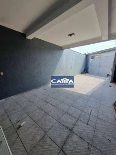 Vende-se sobrado na Patriarca