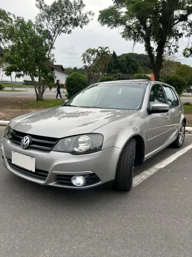 Volkswagen Golf Sportline 1.6 MI Total Flex 8V 4P 2013