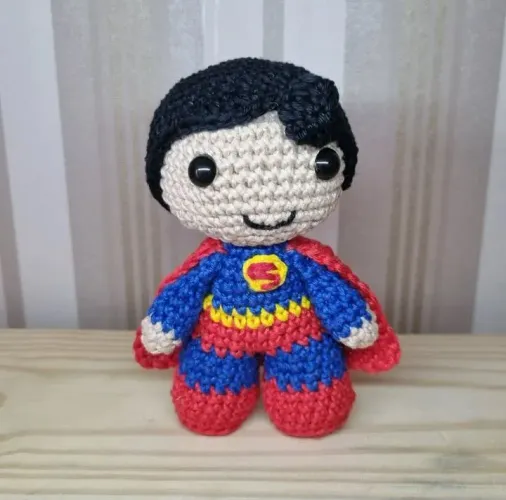 Super Homem Amigurumi