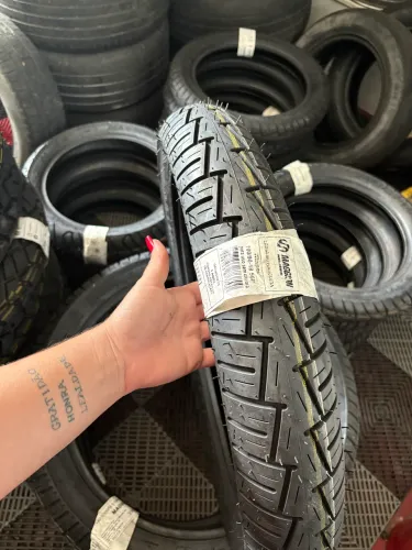 Pneu traseiro 100/90R18 uso s/camara 