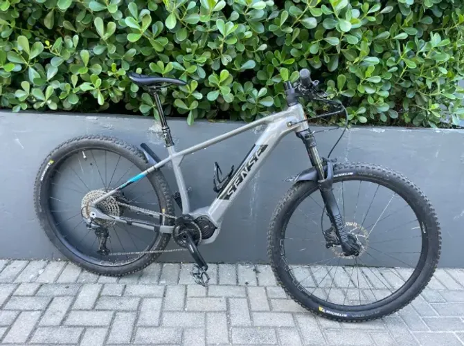 Sense Impact E-Trail bat e motor NOVOS