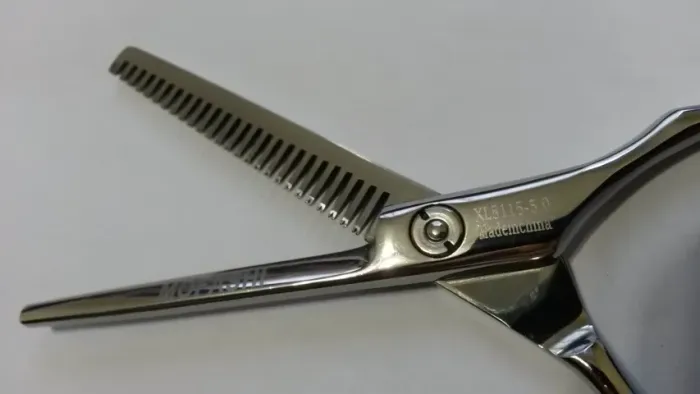 Tesoura Profissional Mofashi Fio Laser Serrilhada 5.5 Prata