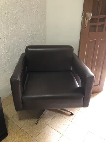 Poltrona estofado Giratória 