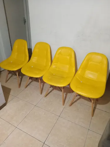 4 Cadeiras Amarelas - Design Moderno