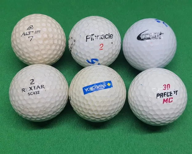 Lote 6 Bolas de golfe variadas