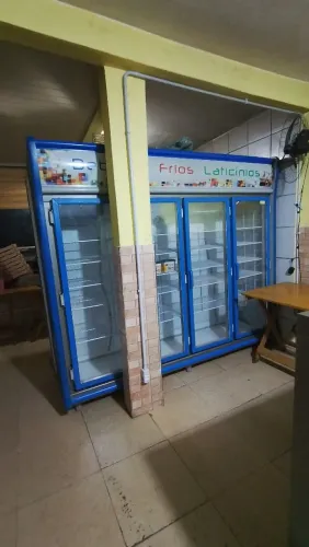 Freezer Vertical 4 Portas - Semi Nova 