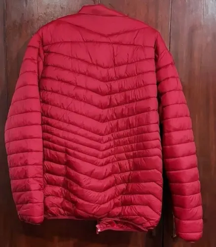 jaqueta masculina puffer nylon com bolsos vermelha khelf