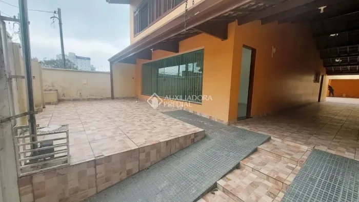 SOBRADO À VENDA - VILA BOCAINA, MAUÁ (SP) Rua Almirante Barroso - Localização privilegiada
