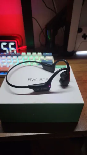 Fone BitzWolf  BW-BTS8,  fone condução óssea,  memória 32gb,