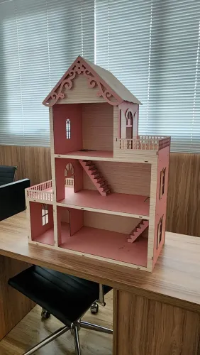 Casinha de boneca de MDF - sem os móveis 