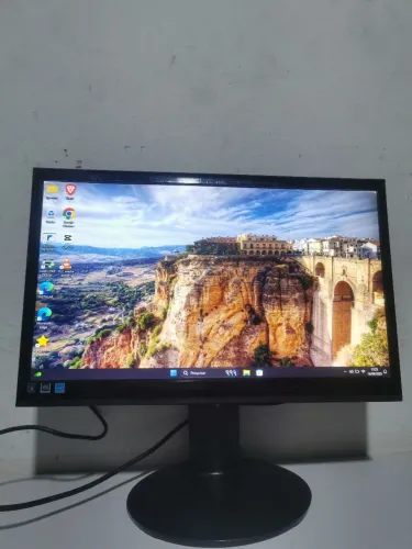 Monitor AOC 22" wide LCD e2250Sw com cabos