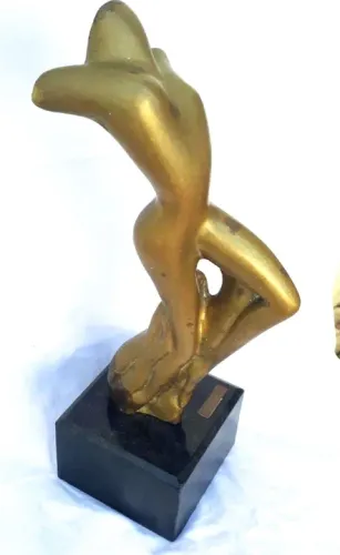  Magnífica escultura em bronze   ass. J.NANTES 6.5 kg