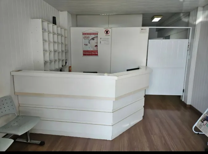 Laboratório de análises clínicas porteira fechada