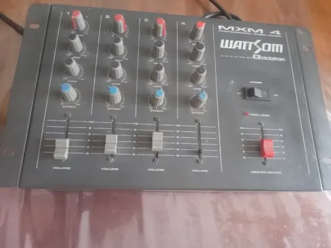 Mesa de som Wattsom MXM 4