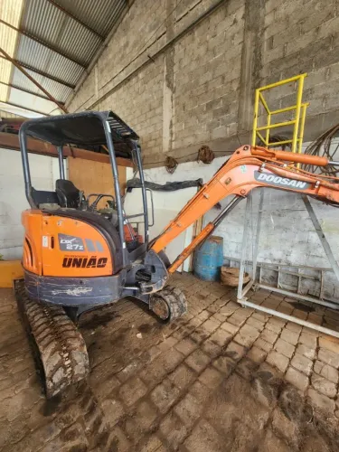 Mini escavadeira Doosan DX27Z