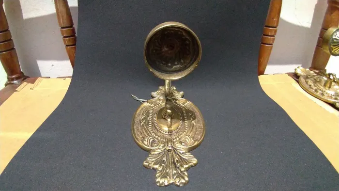 Luminária de parede metal fundido, antiga 