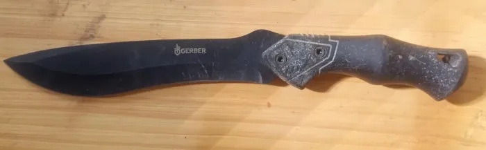 Faca Gerber Kukri