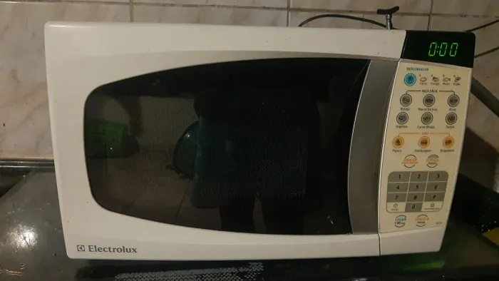 Microondas Electrolux 20Lts