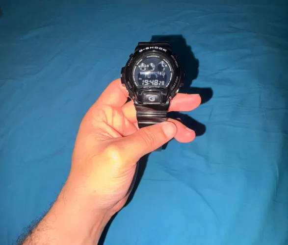 Relógio G-shock na caixa