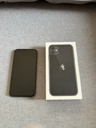 Vendo IPhone 11 128GB com caixa 1.355,00
