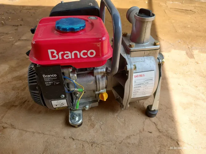MOTOBOMBA A GASOLINA B4 702s Branco 2,8cv