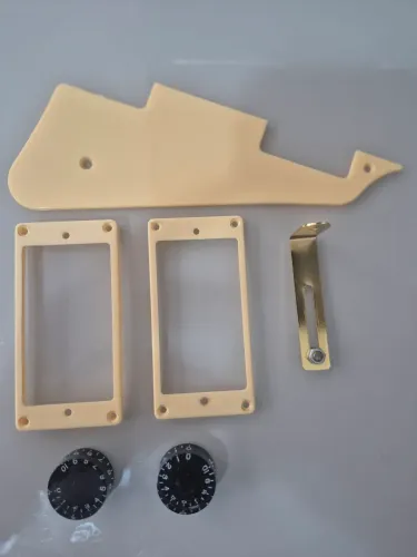 Vendo/Troco Kit Les Paul Escudo + Moldura + Par de botões