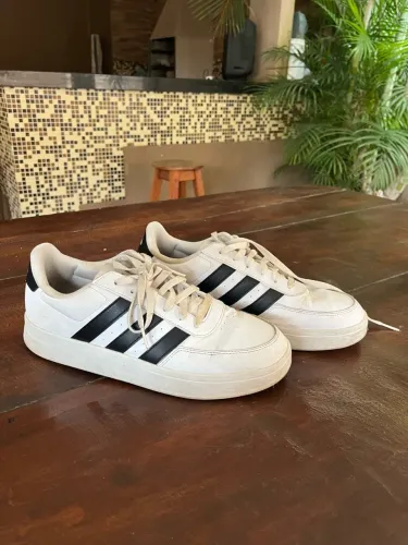 Tênis Adidas branco tamanho 41