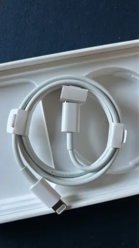 Cabo USB tipo light novo, na caixa