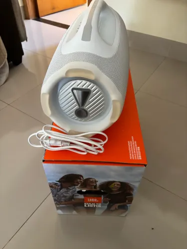 Bombox 4