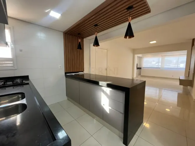 Apartamento para locação no edifício Residencial Porto Moniz em Bauru-SP.