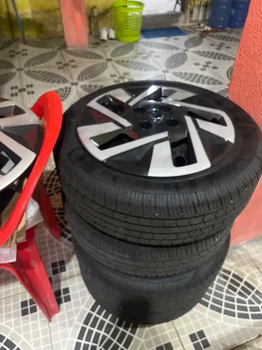Pneus montados Aro 14 185/60