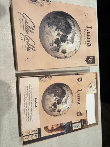 Galileo Galilei: Luna (expansão para o jogo base, importada, em inglês, excelente estado.)