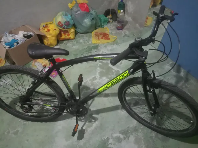 Bicicleta nova 800 a vista 900 no cartão de crédito 